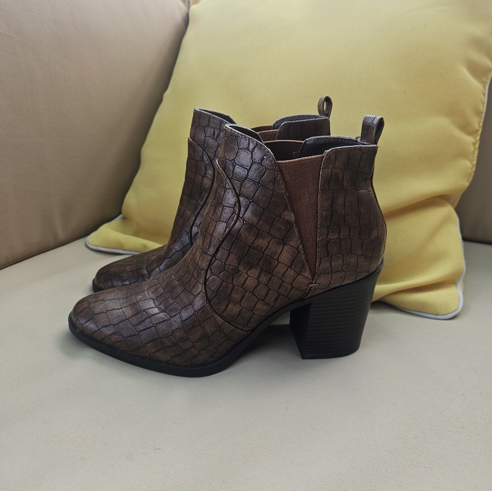 Brown Croc-Embossed Ankle Boots NWOT